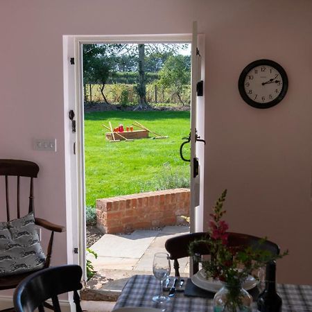 Thatch Cottage - Luxury Norfolk Hideaway Norwich Exterior photo
