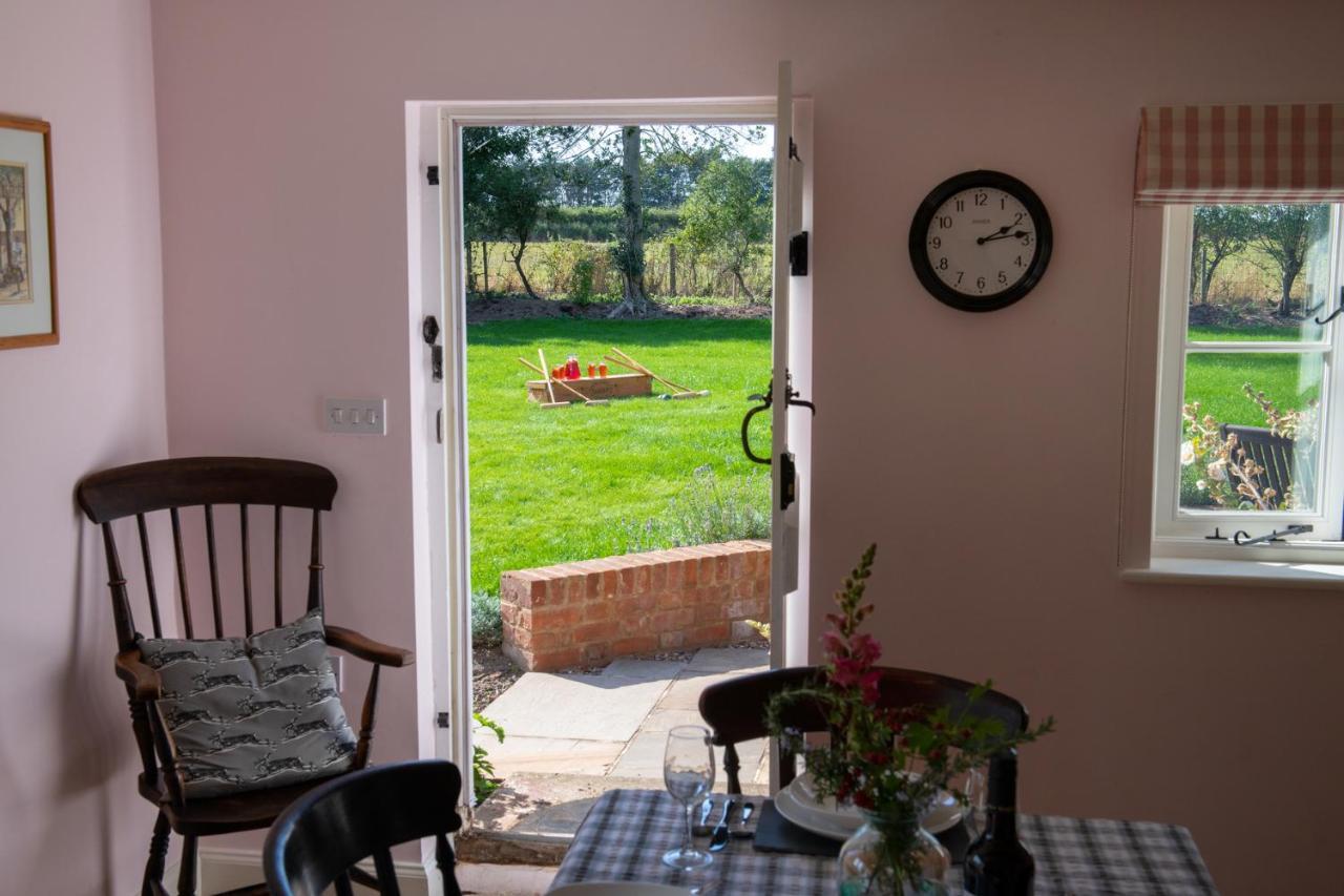 Thatch Cottage - Luxury Norfolk Hideaway Norwich Exterior photo