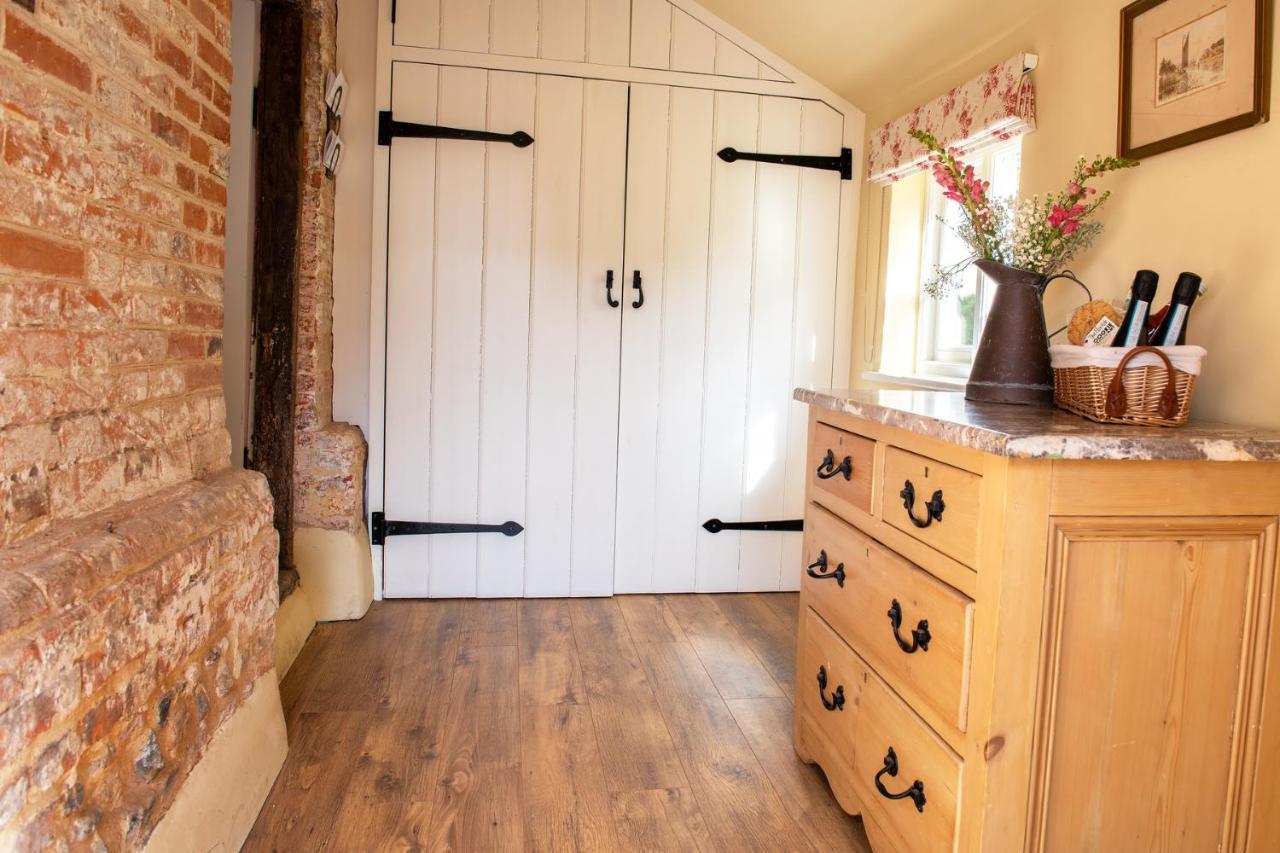 Thatch Cottage - Luxury Norfolk Hideaway Norwich Exterior photo